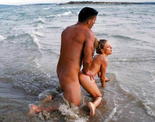 amateur nudist beach